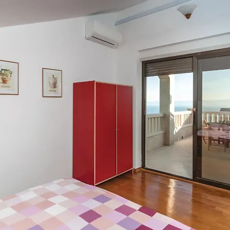 Apartamento Two-bedroom In Bol