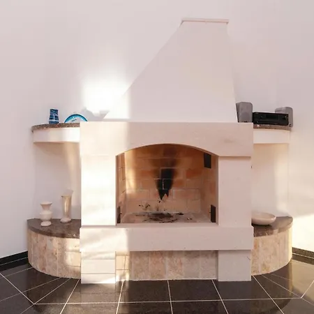 Apartamento Two-bedroom In Bol