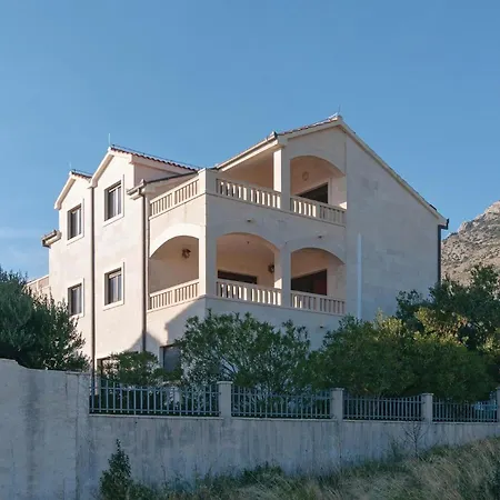 Apartment Two-bedroom In Bol